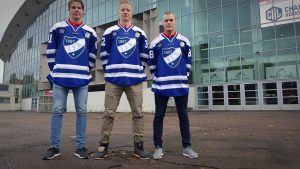 IFK UUSISSA VÄREISSÄ ULKOILMAPELIIN