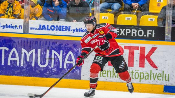 TIEDOTE: Hyökkääjä Sakari Salminen siirtyy IFK:hon