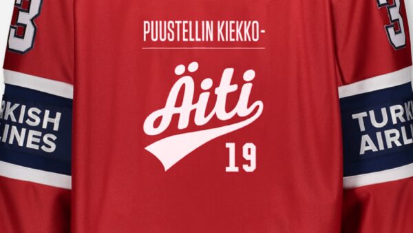 Puustelli ja IFK etsivät Vuoden Kiekkoäitiä!