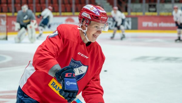 TIEDOTE: Antti Suomela liittyy HIFK:n harjoitusvahvuuteen