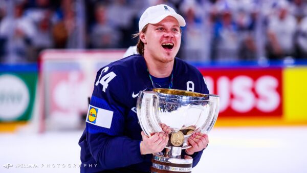 Suomi on jääkiekon maailmanmestari – Onnea Leijonat!