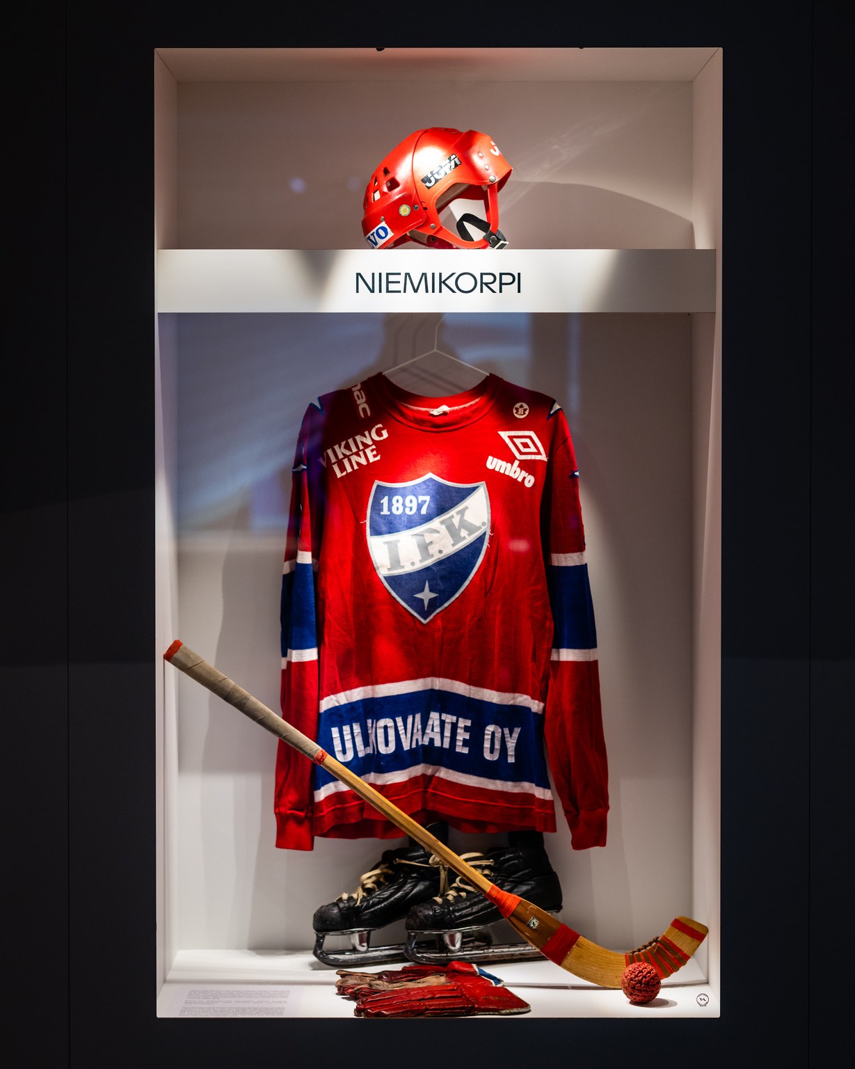 125 VUOTTA STADISSA - HIFK:N JUHLANÄYTTELY TAHDOSSA 16.11.-5.12.2022 - HIFK