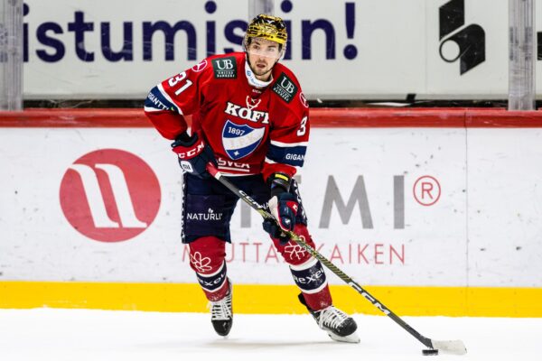 Eetu Koivistoinen jatkaa HIFK:ssa myös ensi kaudella