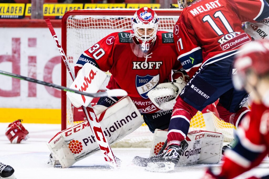 Taponen palaa tolppien väliin – Kerho vierailee Stadissa