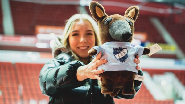 HIFK ja Sylva yhdessä tärkeällä asialla – Tapiiri-maskotti jälleen saatavilla HIFK:n hallissa