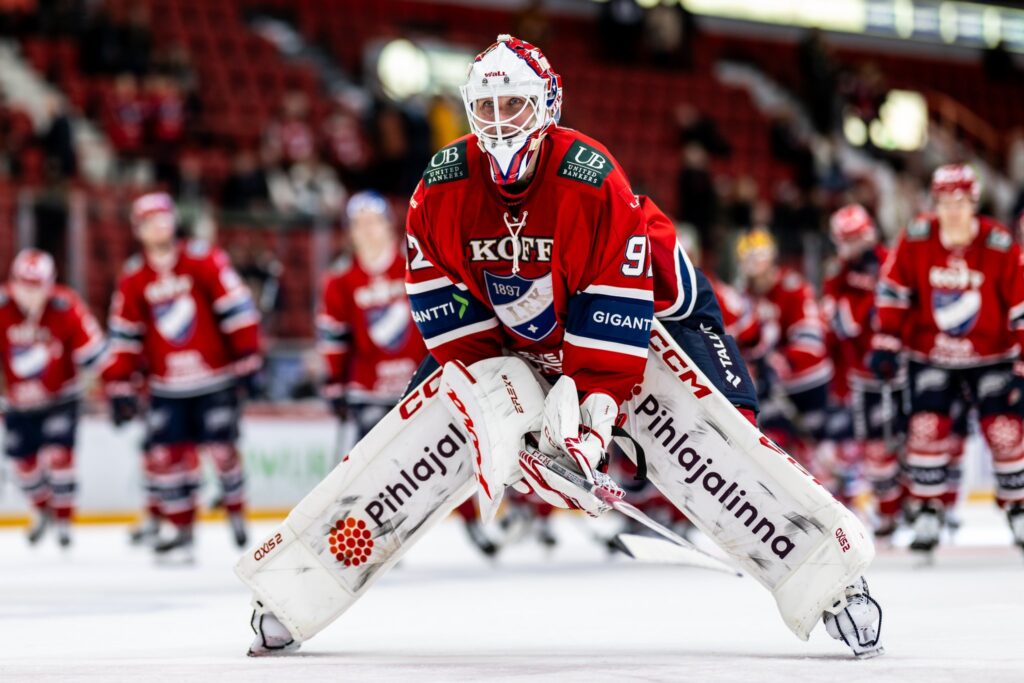 Niko Hovinen jatkaa HIFK:ssa